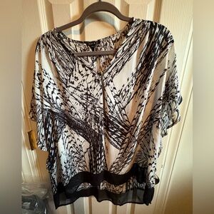Sami & Jo Black and White Abstract Blouse